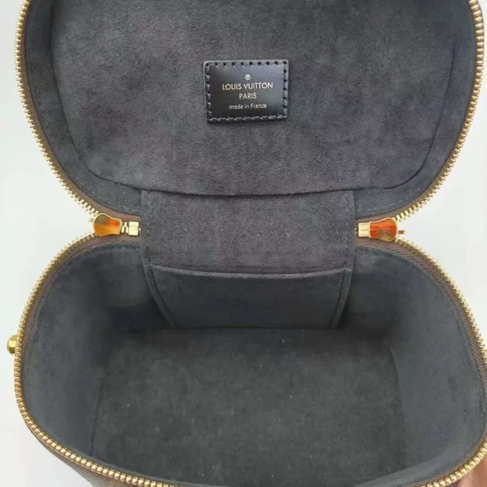 Louis Vuitton Women Pre-Loved Bag Very Good Condition